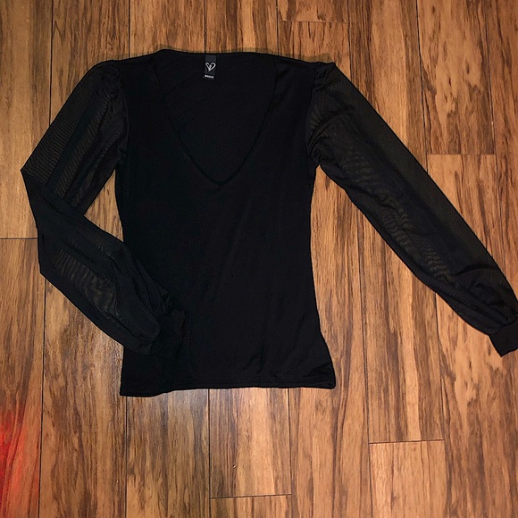 Windsor sheer long sleeve blouse - Picture 2 of 3